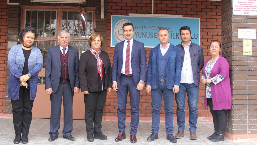 İlçe Milli Eğitim Müdürümüz Kürşad Önder Ceylan, Yunus Emre İlkokulu'nu Ziyaret Etti.