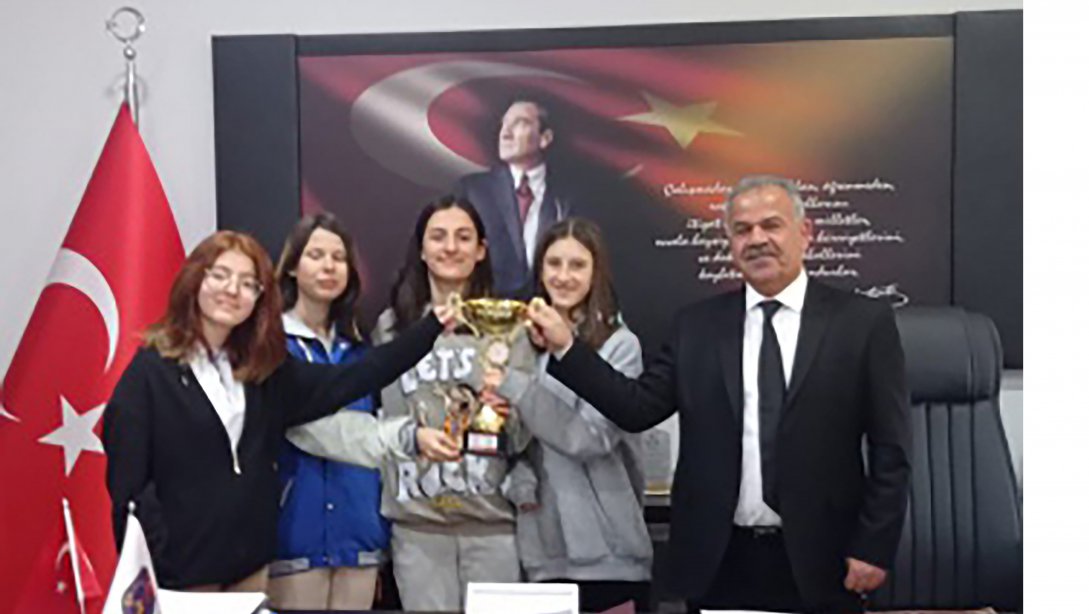 Ahmet Sezer Ortaokulu Öğrencilerimiz Başarıya Doymuyor!