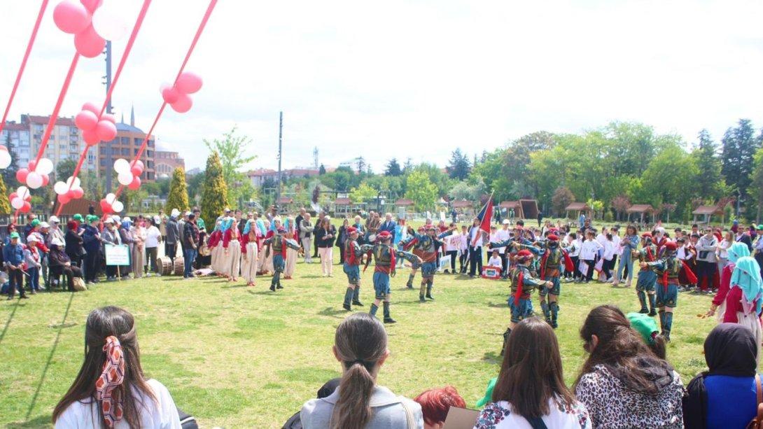 Engelliler Haftası Kapsamında Gün Boyu Süren Şenlikte Özel Çocuklarımız ve Aileleri Gönüllerince Eğlendi