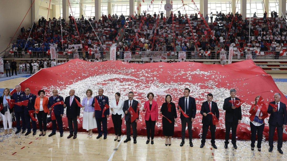 19 Mayıs Atatürk'ü Anma Gençlik ve Spor Bayramı Coşkuyla Kutlandı