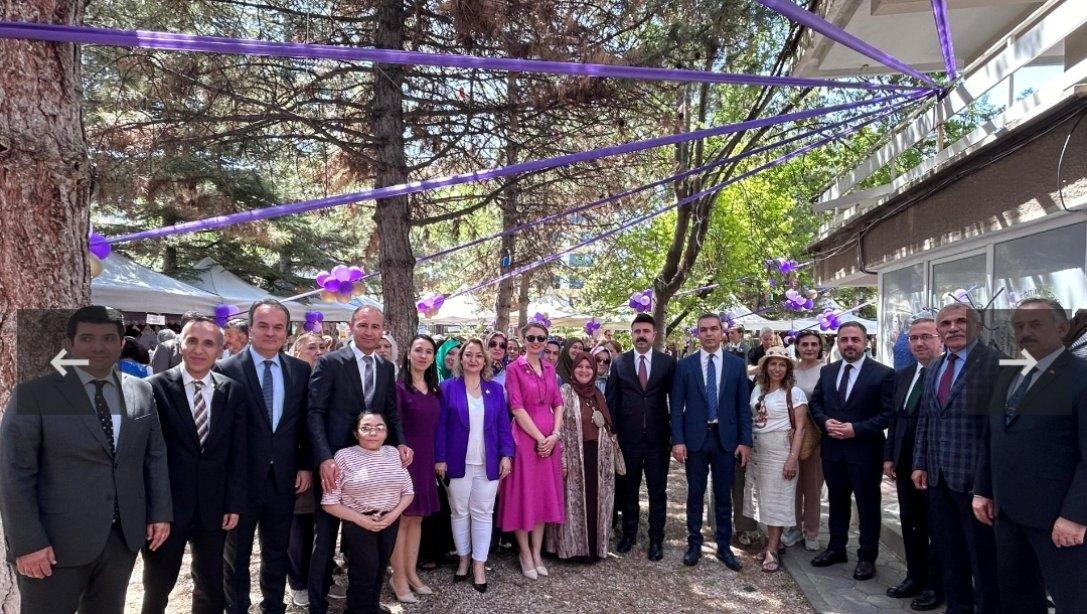 Hayat Boyu Öğrenme Haftası Etkinlikleri Kapsamında Yıl Sonu Sergi ve Kermes Açılışı Gerçekleştirildi.